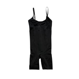 Spanx Bodysuit Womens M Medium Black Mid Thigh Firm Control Shape Adjust Strap